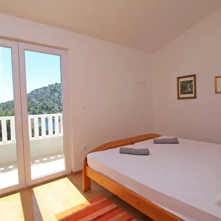 Holiday Claudia 2 Holiday home Razanj
